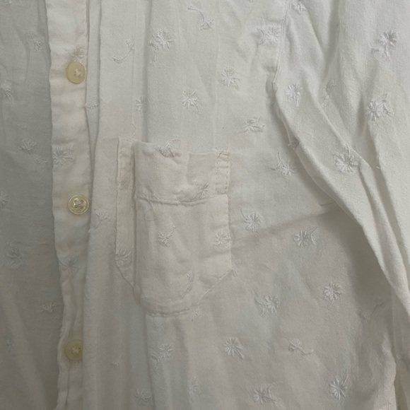 Classic White Embroidered Button Down Shirt with Pocket - Picture 3 of 4